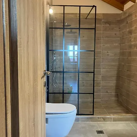 Ξενοδοχείο με διαμερίσματα Melofegaro