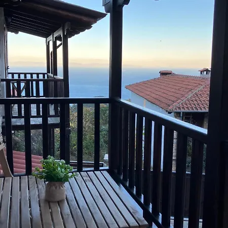 Melofegaro Παλαιός Παντελεήμων