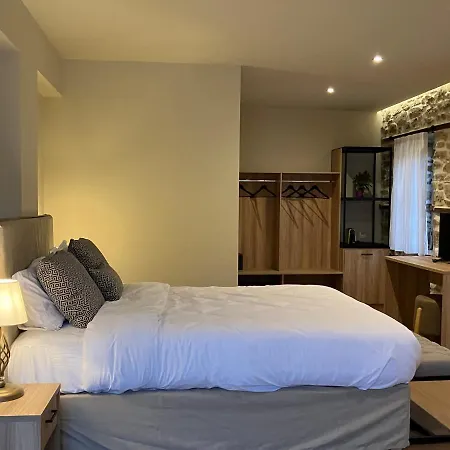 アパートホテル Melofegaro パライオス・パンテレイモン