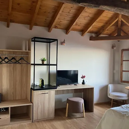 Ξενοδοχείο με διαμερίσματα Melofegaro